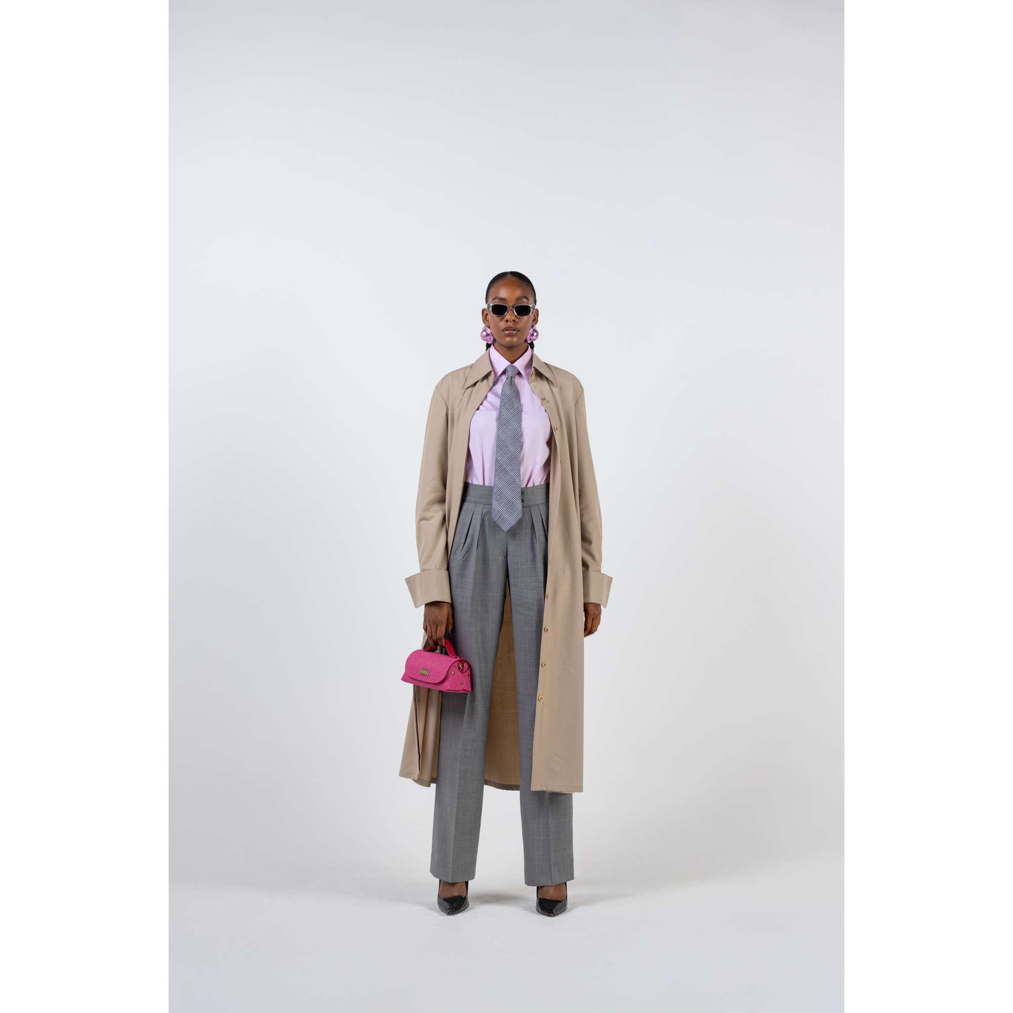 BIEGE SHIRT DRESS WITH PINK SHIRT AND GREY TROUSERS