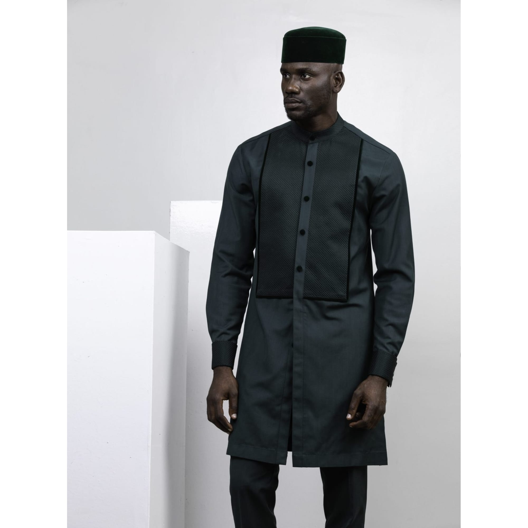 GREEN BISHOP COLLAR TRADXEDO WITH VELVET PIPED TEXTURED BIB