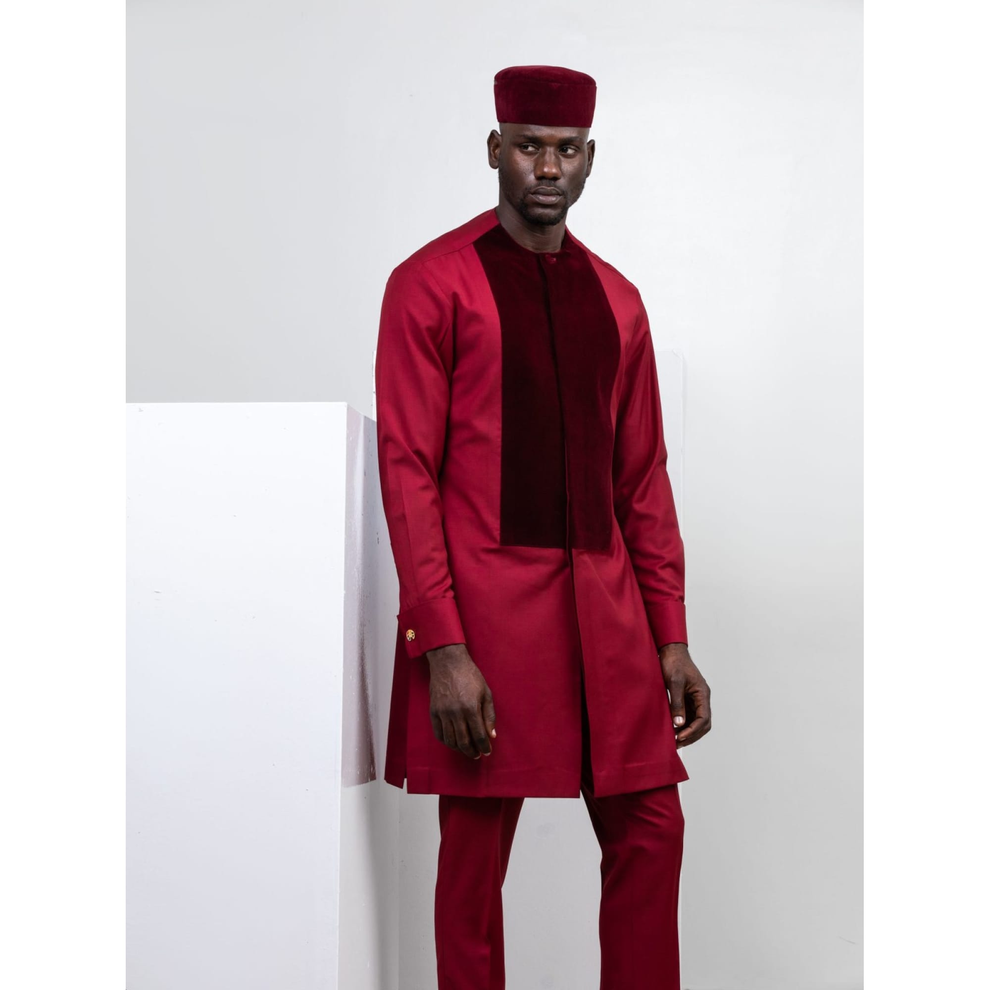 BURGUNDY ROUNDNECK TRADXEDO WITH VELVET BIB