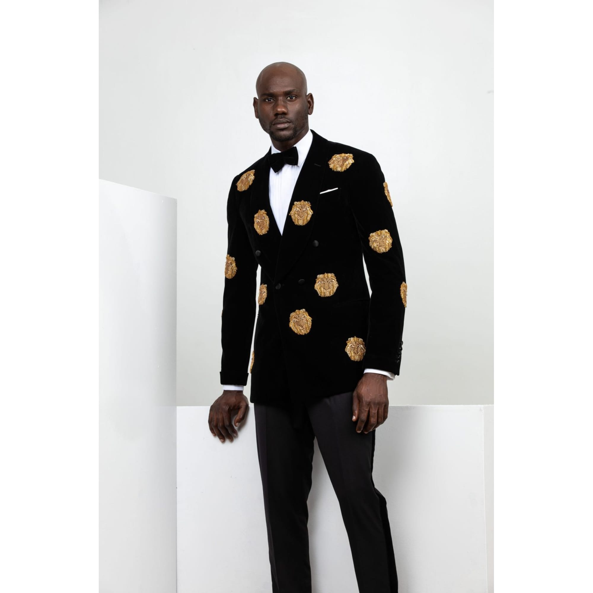 BLACK VELVET ISI-AGU TUXEDO